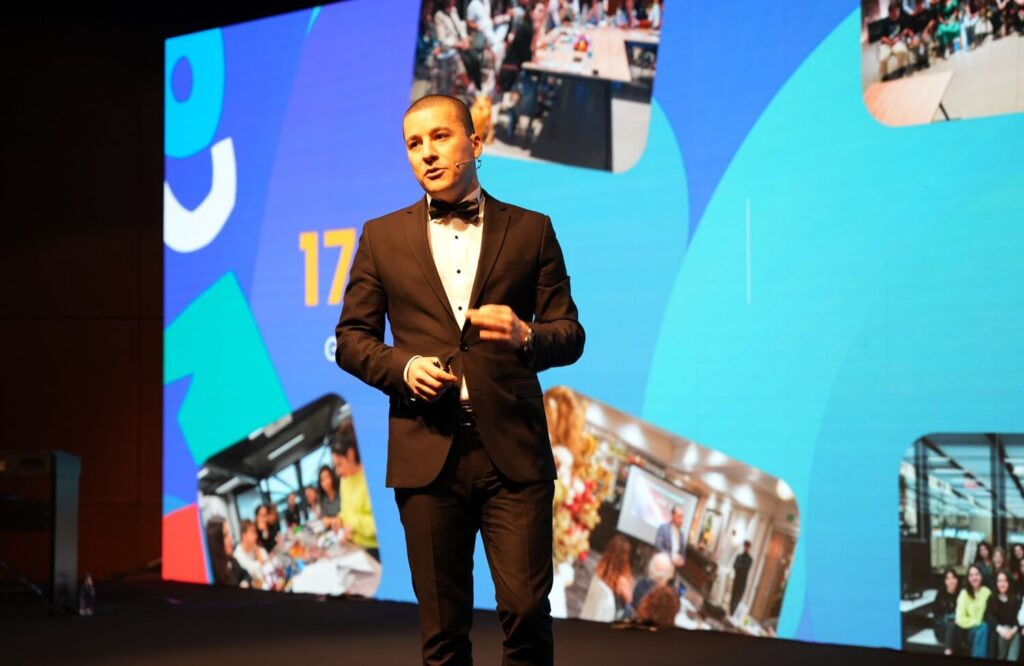 ayal Gücü Ödülleri İcra Kurulu Başkanı Hüseyin Sayın ise; “Hayal Gücü Ödülleri; yaşamın her alanında kurulan hayallerin, geleceğe nasıl ilham verdiğini bir kez daha bizlere gösterdi.